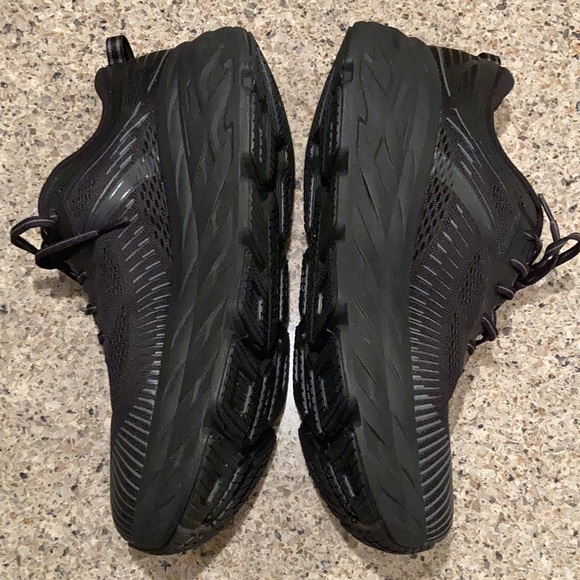 Men’s 11.5 2E (wide) Hoka Bondi 7 Black/Black - Picture 3 of 10